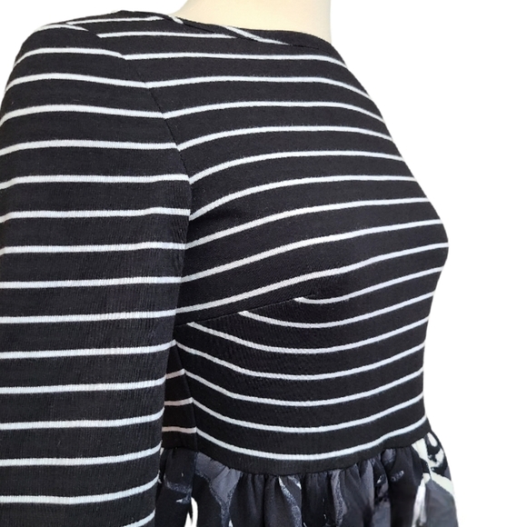 Mixed Pattern Scuba Dress in Stripes and Floral Print Size 6P - Picture 8 of 11